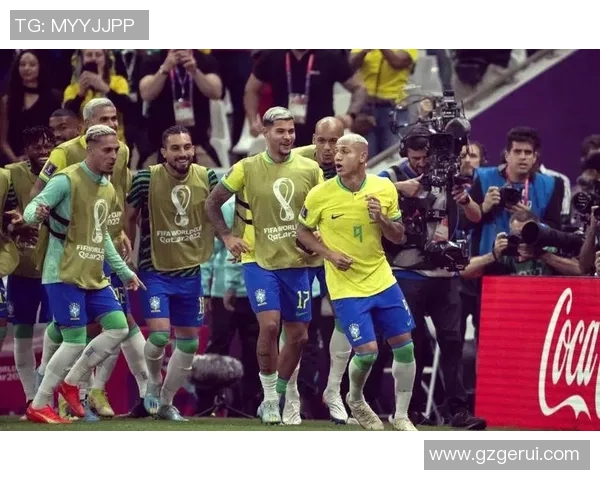 世界杯赛事背后的传奇故事与历史变迁：从赛场到全球文化的影响与传承